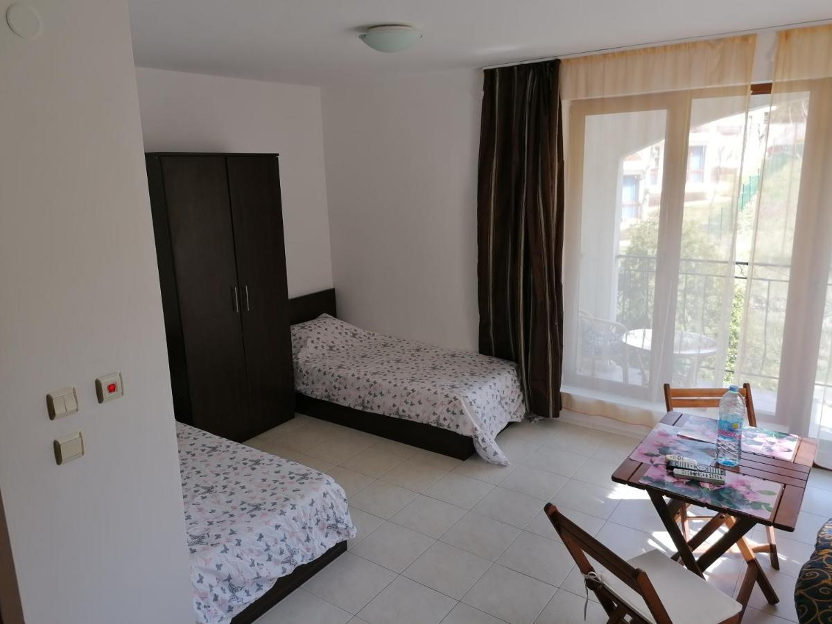 Triumph Holiday Village Sveti Vlas Ngoại thất bức ảnh