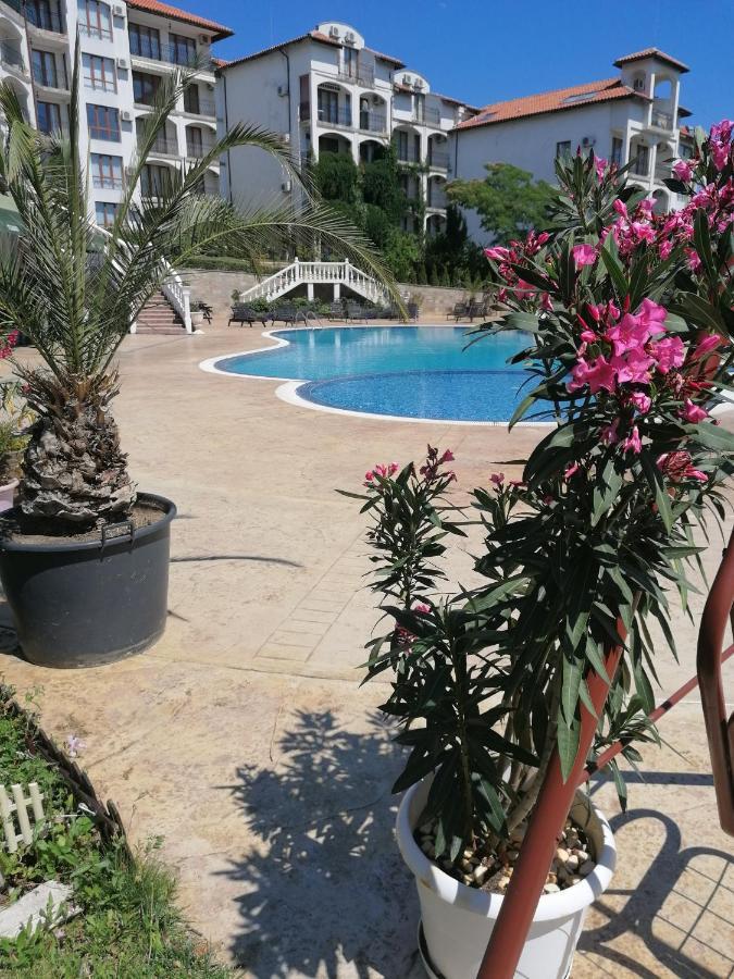 Triumph Holiday Village Sveti Vlas Ngoại thất bức ảnh