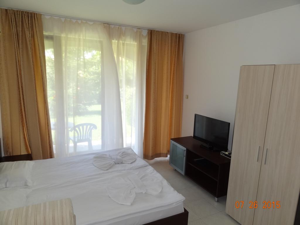 Triumph Holiday Village Sveti Vlas Phòng bức ảnh